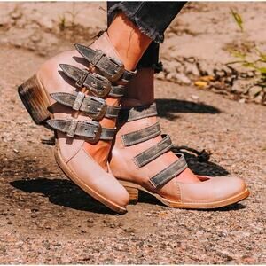 FREEBIRD Scarlett Buckle Booties Heeled Western 7